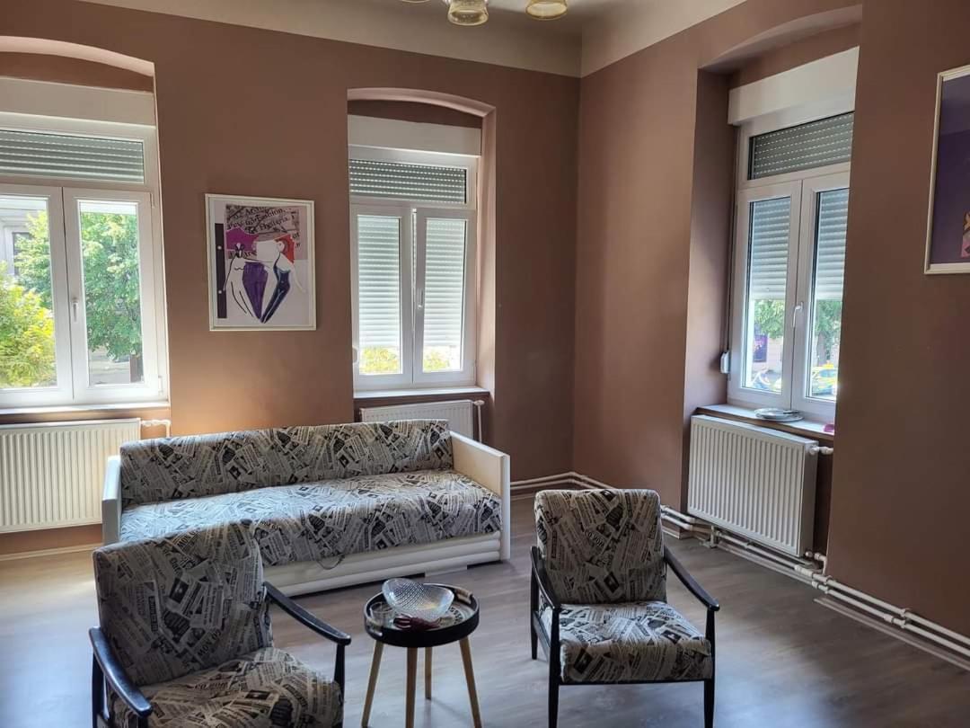 Apartman Central Ruma Eksteriør bilde